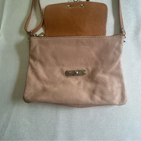 La Borsa Genuine Leather from Italy Crossbody/Wristlet Purse Tan Pale Pink - Picture 7 of 15